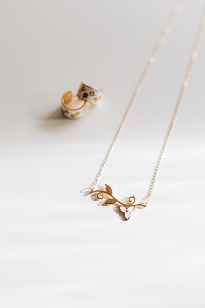 リドムCASCADE PENDANT NECKLACE リドムCASCADE PENDANT NECKLACE Cascades Necklace | Green Multi